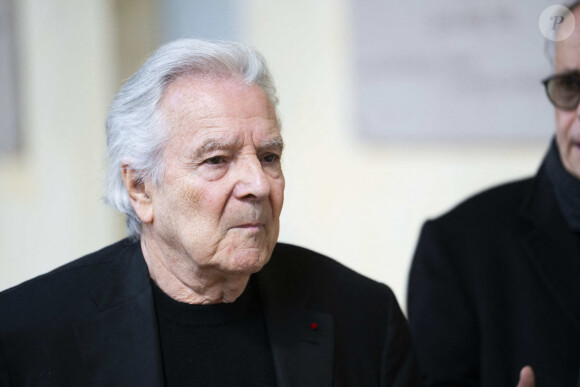 Il fait référence à ceux qui veulent changer les oeuvres de grands auteurs comme Sacha Guitry, pour cause de machisme ou mysoginie
Pierre Arditi - Cérémonie d'hommage national à l'Hôtel national des Invalides en hommage à Michel Bouquet décédé le 13 avril 2022. Paris le 27 avril 2022. Michel Bouquet a été inhumé dans la plus stricte intimité le 15/04/2022 à Étais-la Sauvin dans l'Yonne. © JB Autissier / Panoramic / Bestimage 