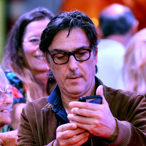 Yvan Attal durant la soirée d'ouverture de la 5e édition du festival Cinéroman au cinéma Pathé Gare du Sud à Nice, le 2 octobre 2023.