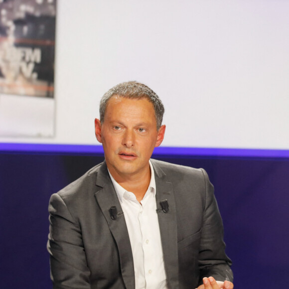 Marc-Olivier Fogiel (directeur général de BFMTV), Bruce Toussaint - Conférence de presse de rentrée de BFMTV saison 2021/2022 à l'Altice Campus à Paris, France, le 25 août 2021. © Christophe Clovis/Bestimage