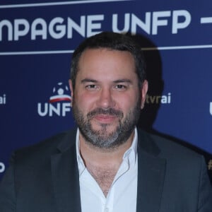 Exclusif - Bruce Toussaint - Conférence de presse pour le lancement de la campagne cestvrai par l'UNFP (Tous Unis Pour Un Football Plus Juste) à Sciences Po à Paris le 22 mai 2017. Pour accompagner le lancement de son nouveau projet politique, axé sur la volonté de positionner le footballeur au coeur de la société, l'UNFP a dévoilé hier la campagne "c'est vrai", un film dont l'objet est de valoriser l'engagement personnel des footballeurs professionnels au profit d'une association, d'une cause ou d'un projet. © CVS/Bestimage