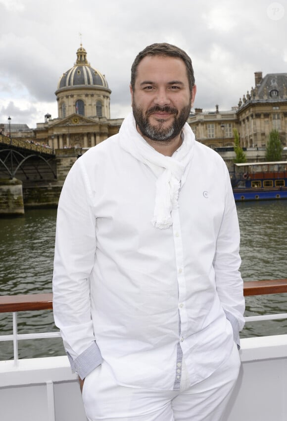 Bruce Toussaint - La 4ème édition du "Brunch Blanc" sur le bateau "L'Excellence" à Paris, le 29 juin 2014.