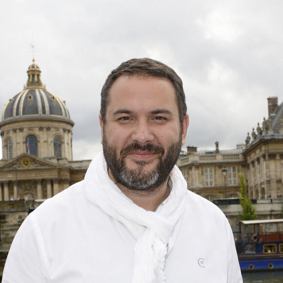 Bruce Toussaint - La 4ème édition du "Brunch Blanc" sur le bateau "L'Excellence" à Paris, le 29 juin 2014.