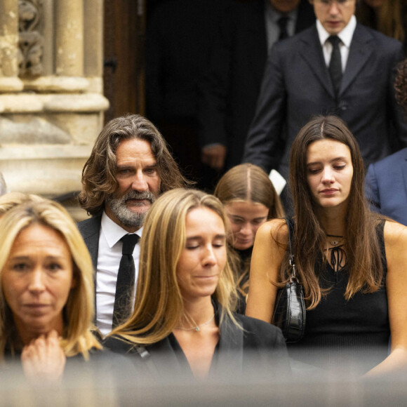 Et ses deux fils avaient fait le déplacement, ainsi que ses petites-filles.
Exclusif - Frédéric Beigbeder et sa fille Chloé - Obsèques de Jean-Michel Beigbeder en l'Eglise Saint-Séverin à Paris, le 29 septembre 2023. 