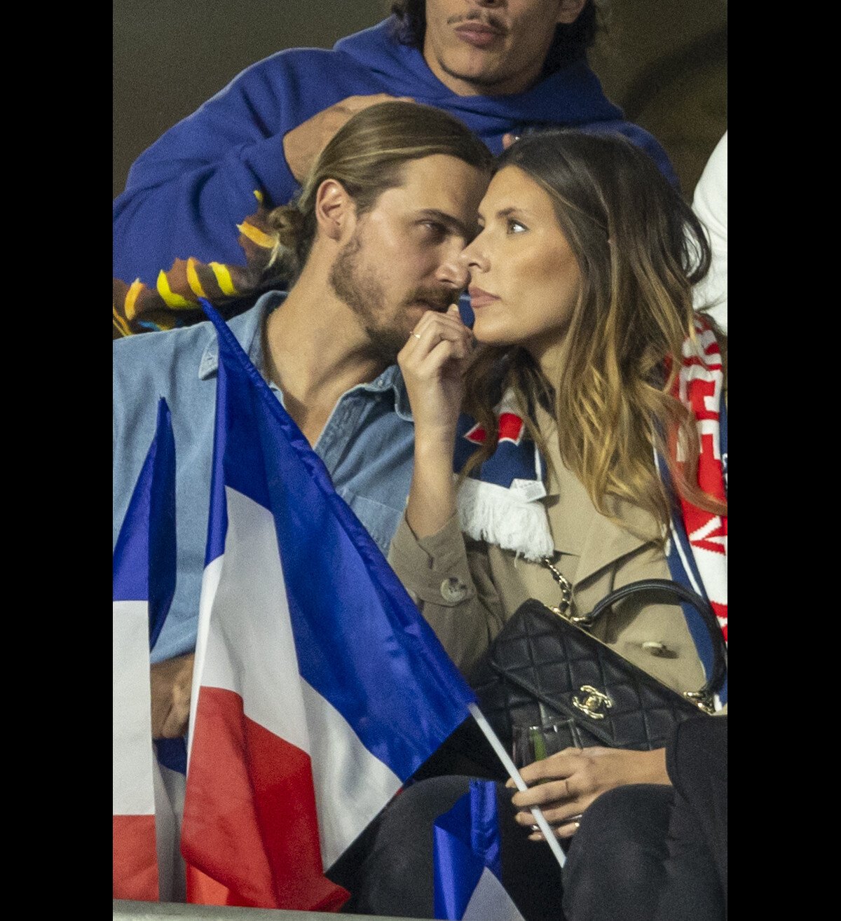 Photo : Camille Cerf est en couple avec Théo Fleury Camille Cerf (Miss  France 2015) et son compagnon Théo Fleury - People dans les tribunes lors  du match de la 5ème et