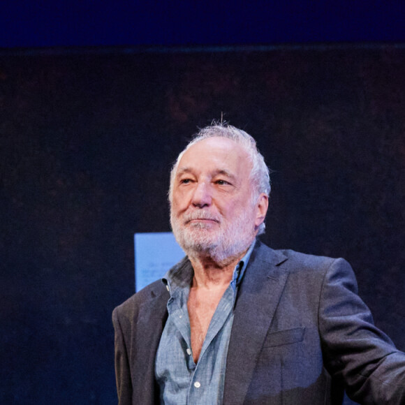 
François Berléand et Sophie Marceau après une avant-première de la pièce "La Note" au théâtre des Bouffes Parisiens à Paris, le 21 septembre 2023.