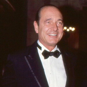 Bernadette Chirac et son mari Jacques Chirac accompagnés de leur fille Claude lors d'une soirée à Paris. En 1989