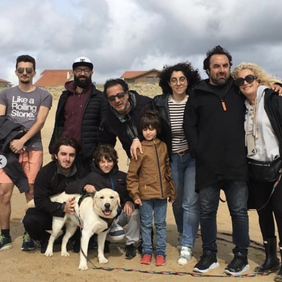 C'est dans les années 90 qu'ils se sont unis et, de leur idylle, sont nés deux garçons, Anton (né en 2000) et Aris (né en 2002).
Stéphanie, la femme d'André Manoukian, sur Instagram