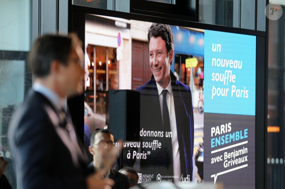 Benjamin Griveaux, candidat LREM à la mairie de Paris, dévoile son programme "Un nouveau souffle pour Paris" depuis le quartier des Batignolles (17ème arrondissement) le 13 février 2020. © Dominique Jacovides / Bestimage