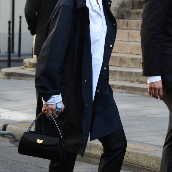 Carole Bouquet - Arrivées des célébrités aux obsèques de Jane Birkin en l'église Saint-Roch à Paris. Le 24 juillet 2023 © Jacovides-KD Niko / Bestimage 