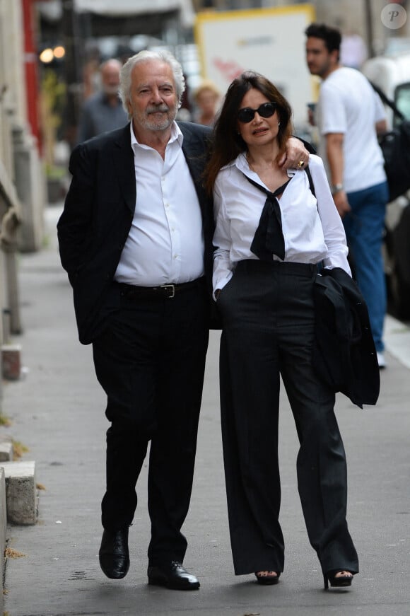 Pierre Arditi et Evelyne Bouix - Mariage de Claude Lelouch à la mairie du 18ème à Paris. Le 17 juin 2023