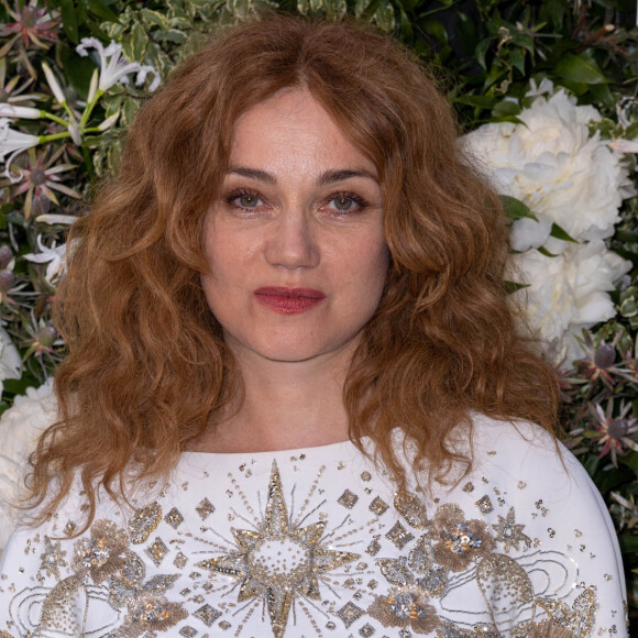 A l'époque, elle n'était âgée que de 17 ans et était bien différente.
Marine Delterme - Photocall du dîner Vanity Fair x Louis Vuitton chez Fred l'Ecailler lors du 75ème Festival International du Film de Cannes, le 20 mai 2022. © Olivier Borde / Bestimage