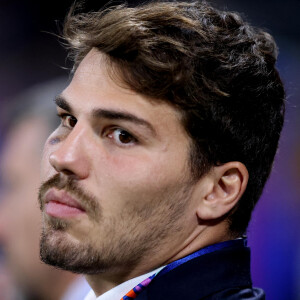 Antoine Dupont en larmes après la défaite
 
Antoine Dupont - Match de Coupe du monde de rugby entre la France et l'Italie (60-7) à Lyon. © Cyril Moreau-Dominique Jacovides/Bestimage