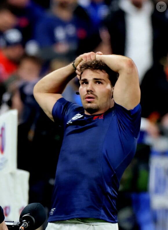 Antoine Dupont - Coupe du Monde de Rugby France 2023 - Match de quart de finale "France-Afrique du Sud (28-29)" au Stade de France à Saint-Denis le 15 octobre 2023. © © Moreau-Jacovides/Bestimage  Rugby World Cup France 2023 - Quarter-final match "France-South Africa (28-29)" at the Stade de France in Saint-Denis on October 15, 2023. 