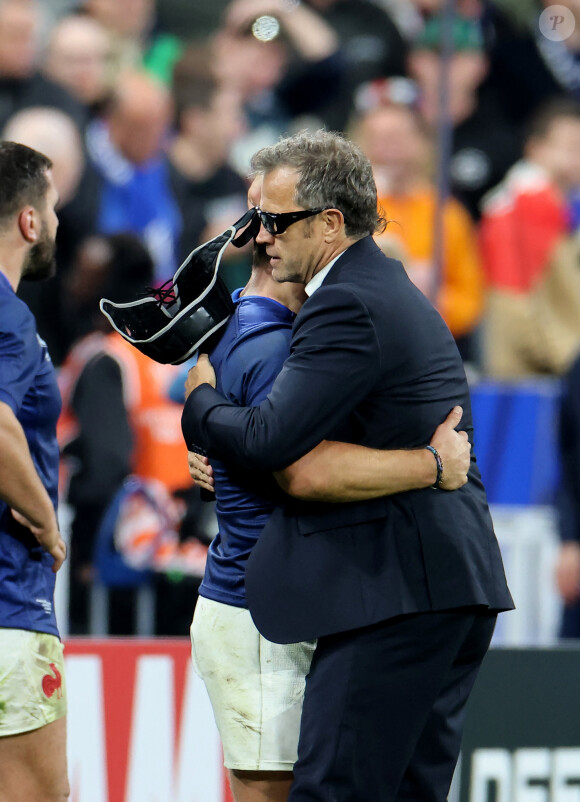 Antoine Dupont, Fabien Galthié - Coupe du Monde de Rugby France 2023 - Match de quart de finale "France-Afrique du Sud (28-29)" au Stade de France à Saint-Denis le 15 octobre 2023. © © Moreau-Jacovides/Bestimage  Rugby World Cup France 2023 - Quarter-final match "France-South Africa (28-29)" at the Stade de France in Saint-Denis on October 15, 2023. 