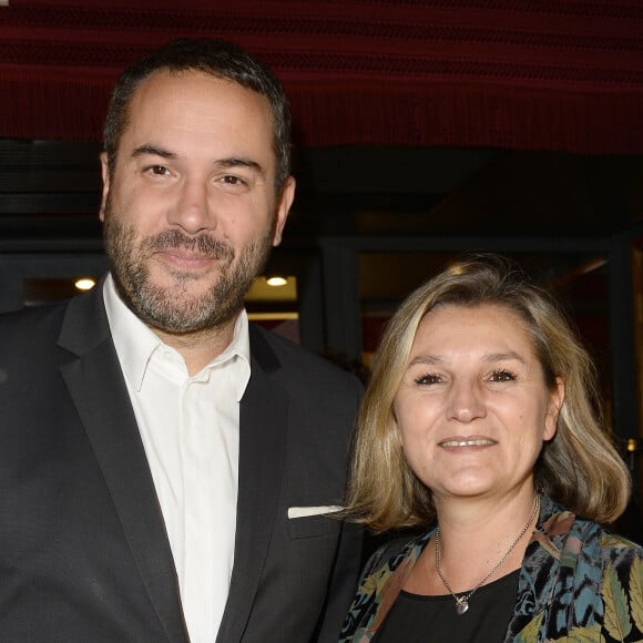Bruce Toussaint et sa femme Catherine - Soirée "Stars et Saveurs" à l'occasion de la nouvelle carte élaborée par le chef Pierre Gagnaire au Fouquet's à Paris le 12 octobre 2015.