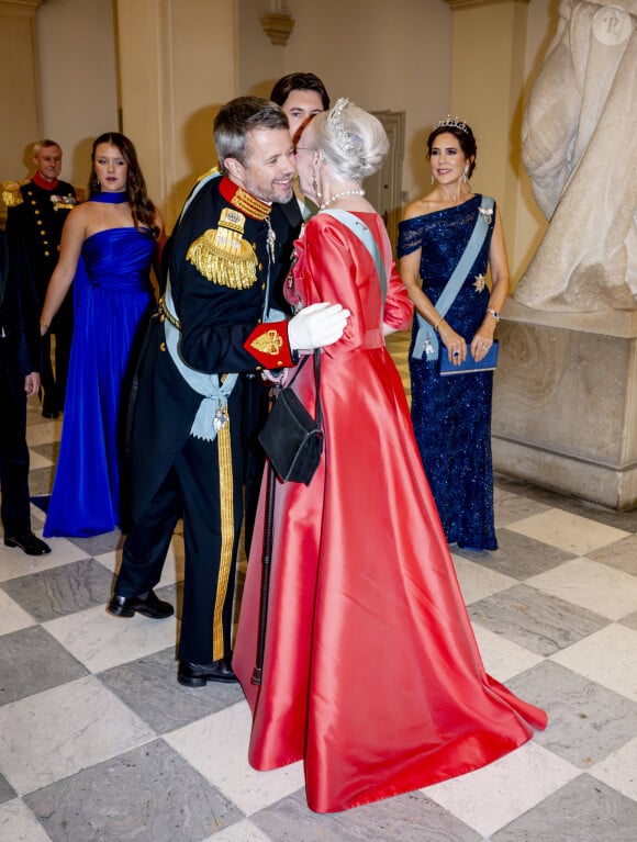 Prince Frederik, Princesse Mary, princesse Isabella, Reine Margrethe de Danemark - Banquet royal organisé pour les 18 ans du prince héritier Christian de Danemark, Copenhague, 15 octobre 2023. 