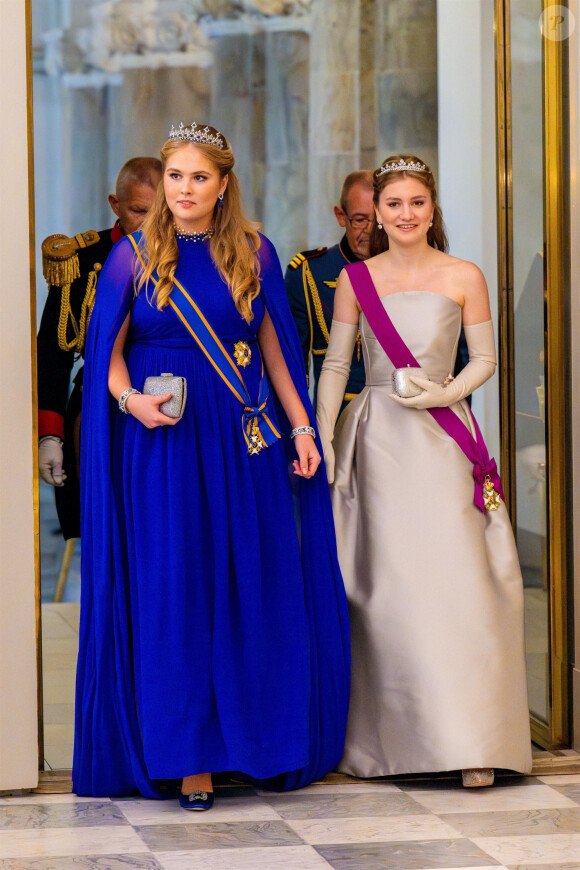 Catharina-Amalia et Elisabeth de Belgique - Banquet royal organisé pour les 18 ans du prince héritier Christian de Danemark, Copenhague, 15 octobre 2023.