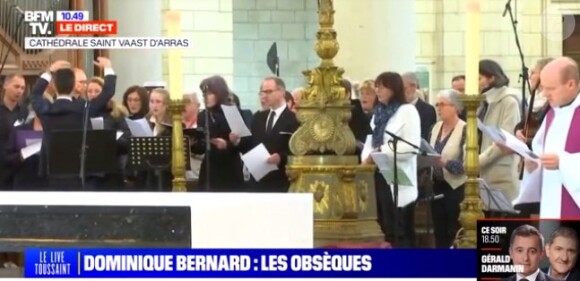 Les proches de Dominique Bernard durant ses obsèques, ce jeudi 19 octobre.