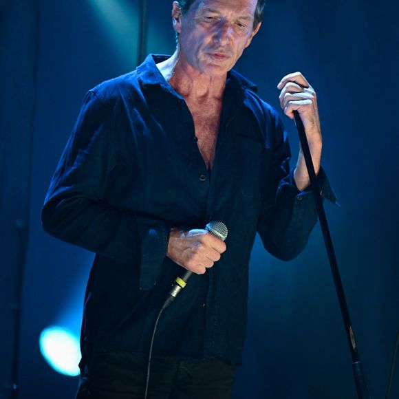 Les concerts étaient prévus pour le début d'année 2024
Miossec en concert sur la scène du Grand théâtre de la Coursive lors des Francofolies de La Rochelle, le 11 juillet 2021, 25 ans après la sortie de son premier album, "Boire". © MPP / Bestimage 