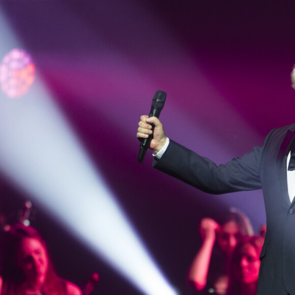 Exclusif - Michel Sardou - Ultime concert de Michel Sardou pour la dernière date de son spectacle "La dernière danse" à la Seine Musicale à Boulogne-Billancourt le 11 avril 2018. Le chanteur a rassemblé plus de 400 000 spectateurs pour une tournée de 82 concerts. © Pierre Perusseau/Bestimage 