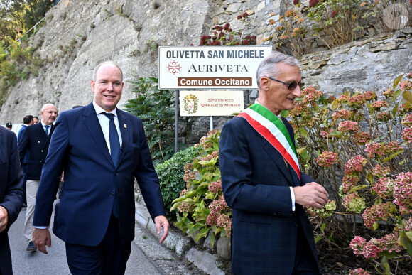 Le prince Albert II de Monaco en visite à Olivetta San Michele en Italie, le 9 octobre 2023, dans le cadre de ses déplacements dans les territoires liés historiquement à la famille princière.  © BrunoBebert/Bestimage 