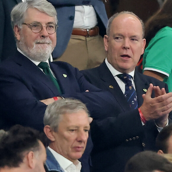 Le prince Albert II de Monaco dans les tribunes du match de Coupe du monde de rugby opposant l'Irlande à l'Ecosse (36-14) au stade de France à Saint-Denis, proche Paris, Seine Saint-Denis, France, le 7 octobre 2023. © Jacovides-Moreau/Bestimage 