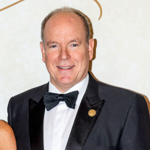 Le prince Albert II de Monaco, la princesse Stéphanie de Monaco, Camille Gottlieb au photocall du Bal du Centenaire en hommage au Prince Rainier III à l'atrium du Casino de Monte-Carlo à Monaco, le 20 octobre 2023. © Jean-Charles Vinaj/Pool Monaco/Bestimage 