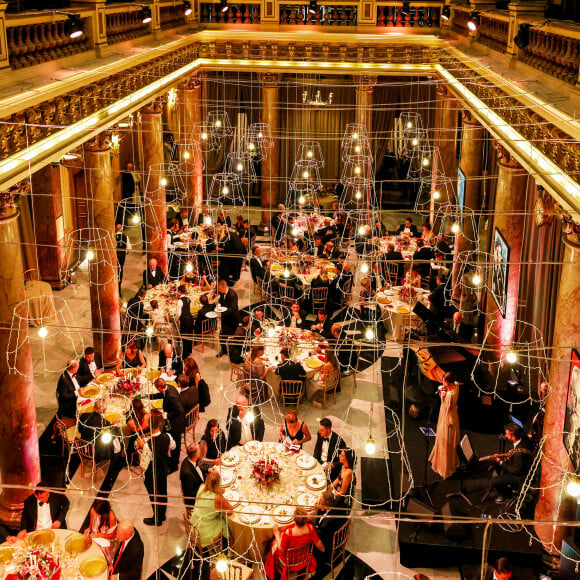 Atmosphère lors du Bal du Centenaire en hommage au Prince Rainier III au profit de "The Fight Aids Monaco" à l'atrium du Casino de Monte-Carlo à Monaco, le 20 octobre 2023. © Jean-Charles Vinaj/Pool Monaco/Bestimage 