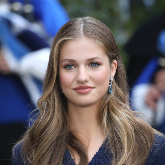 La princesse Leonor était sublime dans une robe Moisés Nieto.
La princesse Leonor - La famille royale d'Espagne lors de la cérémonie des "Prix Princesse des Asturies 2023" à Oviedo, Espagne, le 20 octobre 2023. 