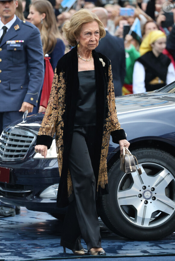 La reine Sofia - La famille royale d'Espagne lors de la cérémonie des "Prix Princesse des Asturies 2023" à Oviedo, Espagne, le 20 octobre 2023. 
