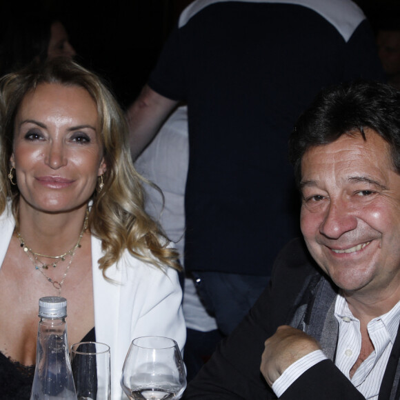 Exclusif - Laurent Gerra et sa compagne Christelle Bardet au dîner lors de la 2ème édition du Festival du cinéma français et gastronomie à Aix les Bains le 9 juin 2023. © Denis Guignebourg / Bestimage 