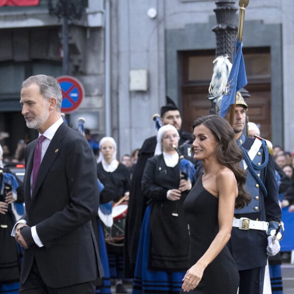 Le roi Felipe VI et la reine Letizia d'Espagne - La famille royale d'Espagne lors de la cérémonie des "Prix Princesse des Asturies 2023" à Oviedo, Espagne, le 20 octobre 2023. 