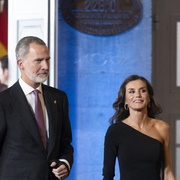 Le roi Felipe VI et la reine Letizia d'Espagne - La famille royale d'Espagne lors de la cérémonie des "Prix Princesse des Asturies 2023" à Oviedo, Espagne, le 20 octobre 2023. 