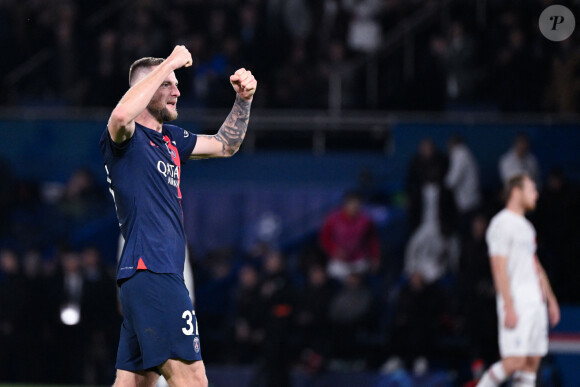 Attitude - Joie de Skriniar Milan ( 37 - PSG ) - - Match de ligue des champions entre le PSG et l'AC Milan (3-0) au Parc des Princes à Paris le 25 octobre 2023. 