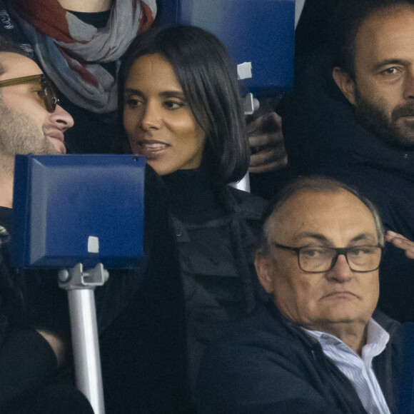 La chanteuse Shy'm et son nouvel ami Keziah Derard - People dans les tribunes lors du match de ligue des champions entre le PSG et l'AC Milan au Parc des Princes à Paris le 25 octobre 2023. © Cyril Moreau/Bestimage