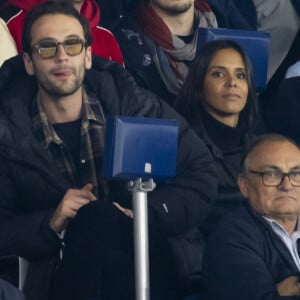 La chanteuse Shy'm et son nouvel ami Keziah Derard - People dans les tribunes lors du match de ligue des champions entre le PSG et l'AC Milan au Parc des Princes à Paris le 25 octobre 2023. © Cyril Moreau/Bestimage