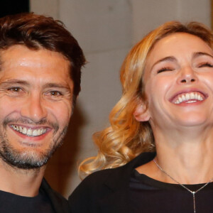 "Il faut savoir que je ne suis pas du tout foot", prévient Claire Keim
 
Exclusif - Bixente Lizarazu et sa compagne Claire Keim, Jacques Séguéla - Soirée annuelle de la FIDH (Fédération Internationale des ligues de Droits de l'Homme) à l'Hôtel de Ville à Paris, le 8 décembre 2014.