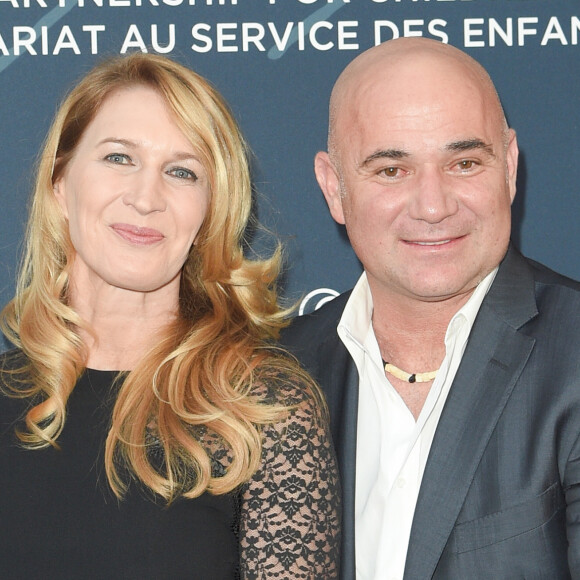 Le fils d'Andre Agassi et Steffi Graf fête son anniversaire
 
Steffi Graf et son mari André Agassi - Longines a organisé un Gala de charité en l'honneur de Steffi (Stefanie) Graf et de André Agassi avec les associations caritatives "Children for Tomorrow" et "The André Agassi Foundation for Education" au Musée Rodin à Paris avec qui la marque célèbre ses 10 ans de partenariat. Longines donnera le coup d'envoi d'une vente aux enchères de montres exclusives en faveur des associations de Steffi Graf et de André Agassi. © Guirec Coadic/Bestimage