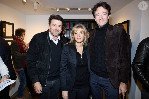 Exclusif - Antoine Arnault, Amanda Sthers et Patrick Bruel - Vernissage de l'exposition de Amanda Sthers "Le lendemain, tout a changé" à la galerie "75 Faubourg" à Paris. Le 1er décembre 2022. © Cyril Moreau / Bestimage