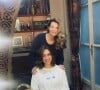 Les deux femmes ont fait un tour par la case coiffeur, pause bien-être que la journaliste a dévoilée sur Instagram. Elles semblent ravies du résultat à voir leurs sourires
Valérie Trierweiler et sa belle-fille Jennifer