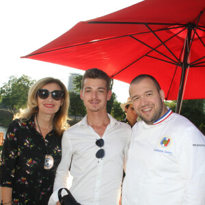 Valerie Trierweiler, son fils Léonard et Guillaume Gomez (chef des cuisines du palais de l'Elysée) - 6ème édition du Trophée de la Pétanque Gastronomique au Paris Yacht Marina à Paris, France, le 28 juin 2018. © Philippe Baldini/Bestimage