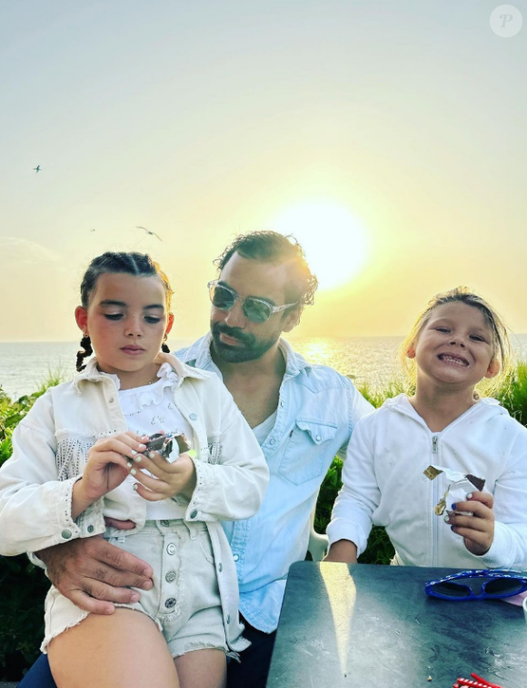 Yoann Huget avec ses filles sur Instagram.
