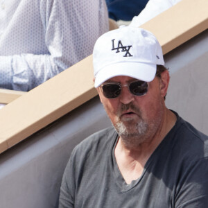 Matthew Perry en tribunes lors des Internationaux de France de tennis de Roland Garros 2023, à Paris, le 9 juin 2023. © Jacovides-Moreau/Bestimage