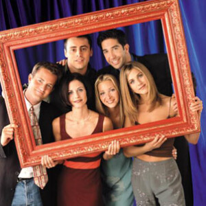 Le monde entier attend un geste de leur part.
Jennifer Aniston, Courteney Cox, Lisa Kudrow, Matthew Perry, Matt Leblanc et David Schwimmer dans la série "Friends".