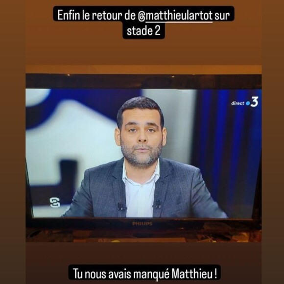 "Enfin le retour de Matthieu Lartot sur Stade 2. Tu nous avais manqué Matthieu !", ajoute un autre