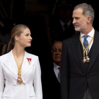 Leonor d'Espagne fête ses 18 ans : tailleur immaculé pour une grande cérémonie, un geste de sa mère Letizia fait le buzz