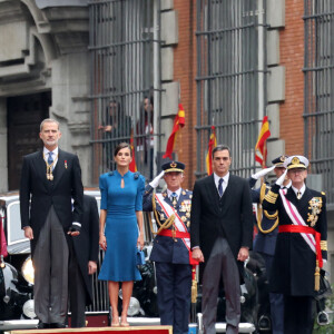 La famille royale d'Espagne arrive à la cérémonie de serment de la princesse Leonor à Madrid le 31 octobre 2023. 