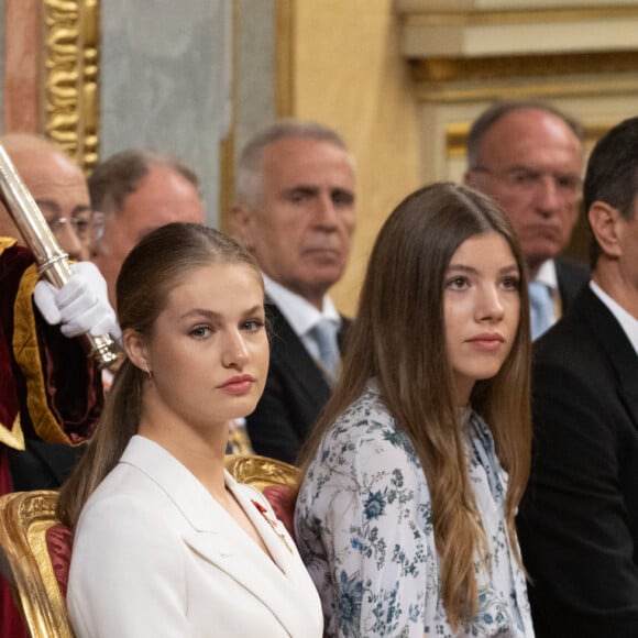 La princesse Leonor prête serment aujourd'hui devant le Parlement espagnol à l'occasion de son 18ème anniversaire le 31 octobre 2023. 