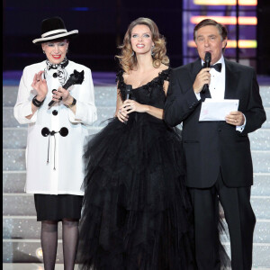 Sylvie Tellier enceinte, Geneviève de Fontenay, Jean-Pierre Foucault - Miss Normandie a été élue Miss Frace 2010 au Palais Nikaia à Nice