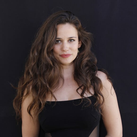 Clap de fin pour la série "Clem" sur TF1. 
Lucie Lucas - Photocall avec les acteurs de la série "Cannes Confidential" lors du festival Canneseries saison 6 au palais des festivals à Cannes. © Denis Guignebourg / Bestimage